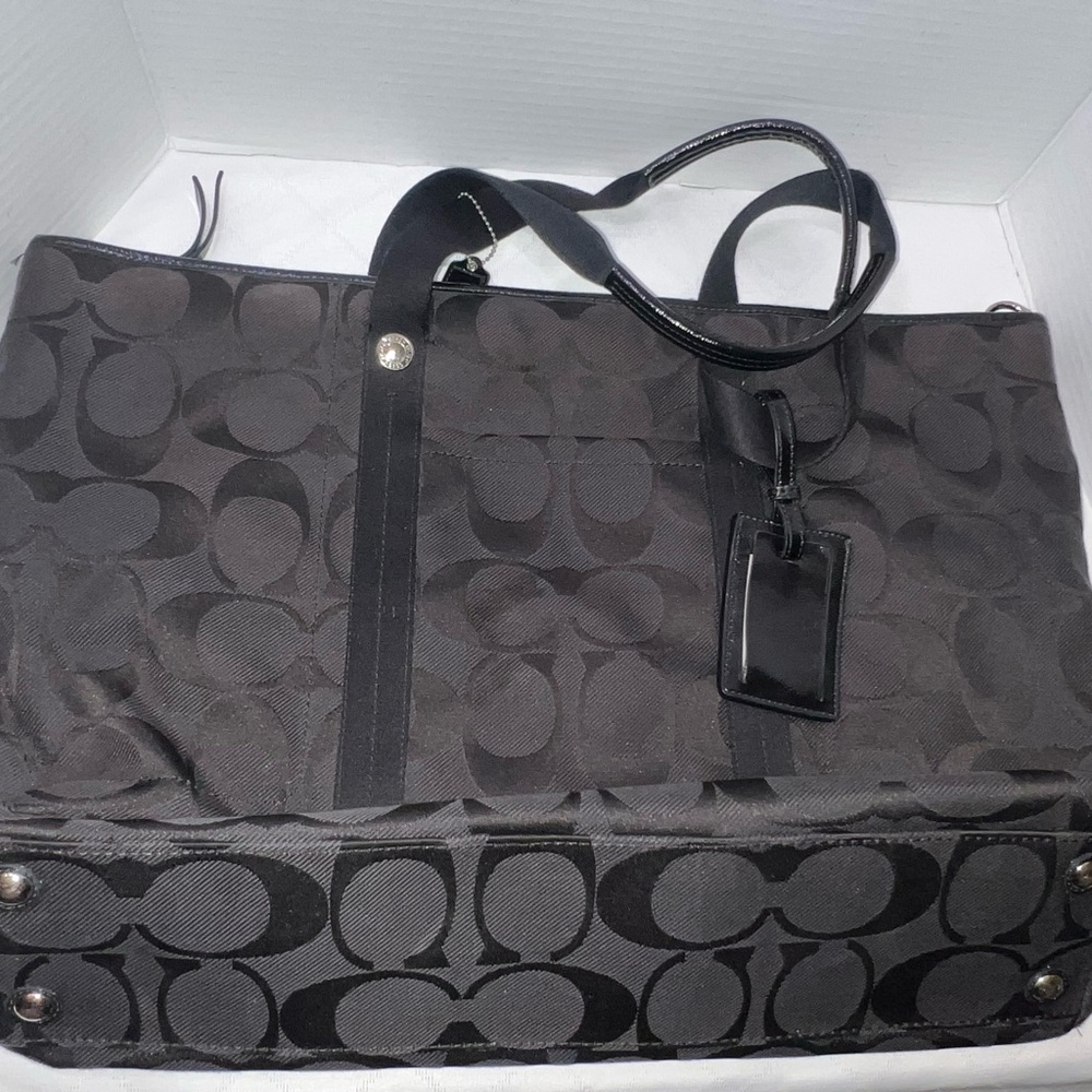 🔥🔥🔥Coach Signature Kyra Black Travel Tote - Black And Hot Pink